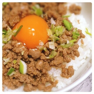 しょうが焼きの味 豚ひき肉 De そぼろ丼 レシピ 作り方 By ぁゅmi 楽天レシピ