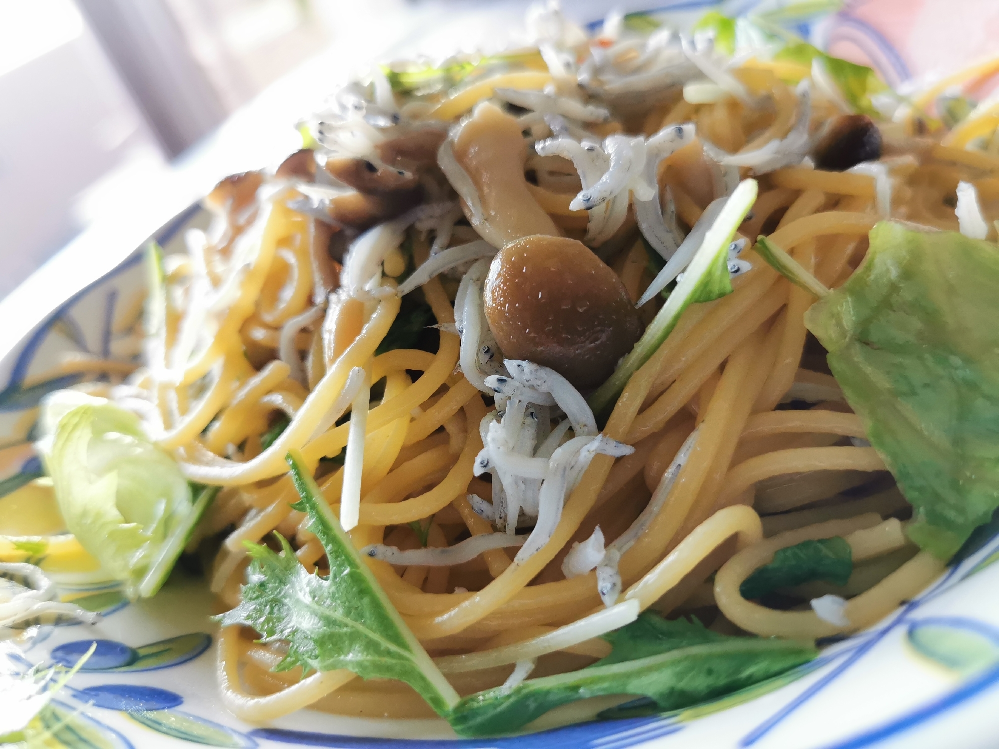 レンチンでしらすとしめじと水菜の和風パスタ レシピ 作り方 By Mhs360 楽天レシピ