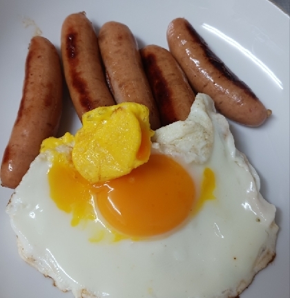 目玉焼きウインナープレート