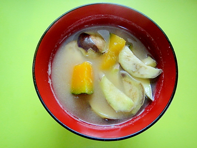 茄子とかぼちゃの味噌汁