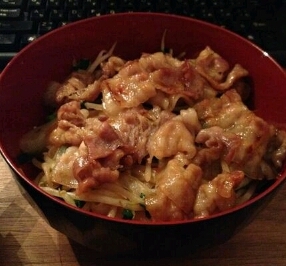 豚バラで、焼肉丼