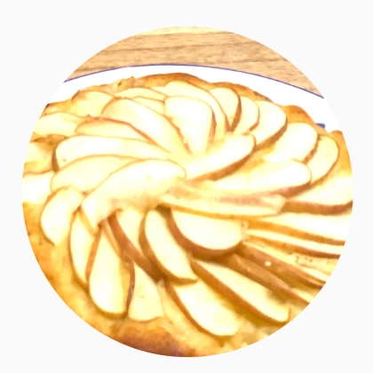 丸型で、上にもリンゴをのせて焼きました！家族にも好評です♪素敵なレシピをありがとうございました！