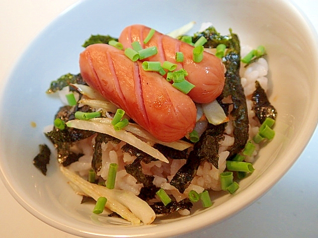 青ぽんで　刻み海苔とウインナーと白菜の芯のご飯♬