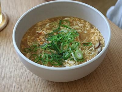 インスタント袋麺アレンジ　酸辣湯麺