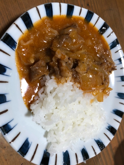 ビーフストロガノフ初めて作りました。
簡単で美味しかったです。