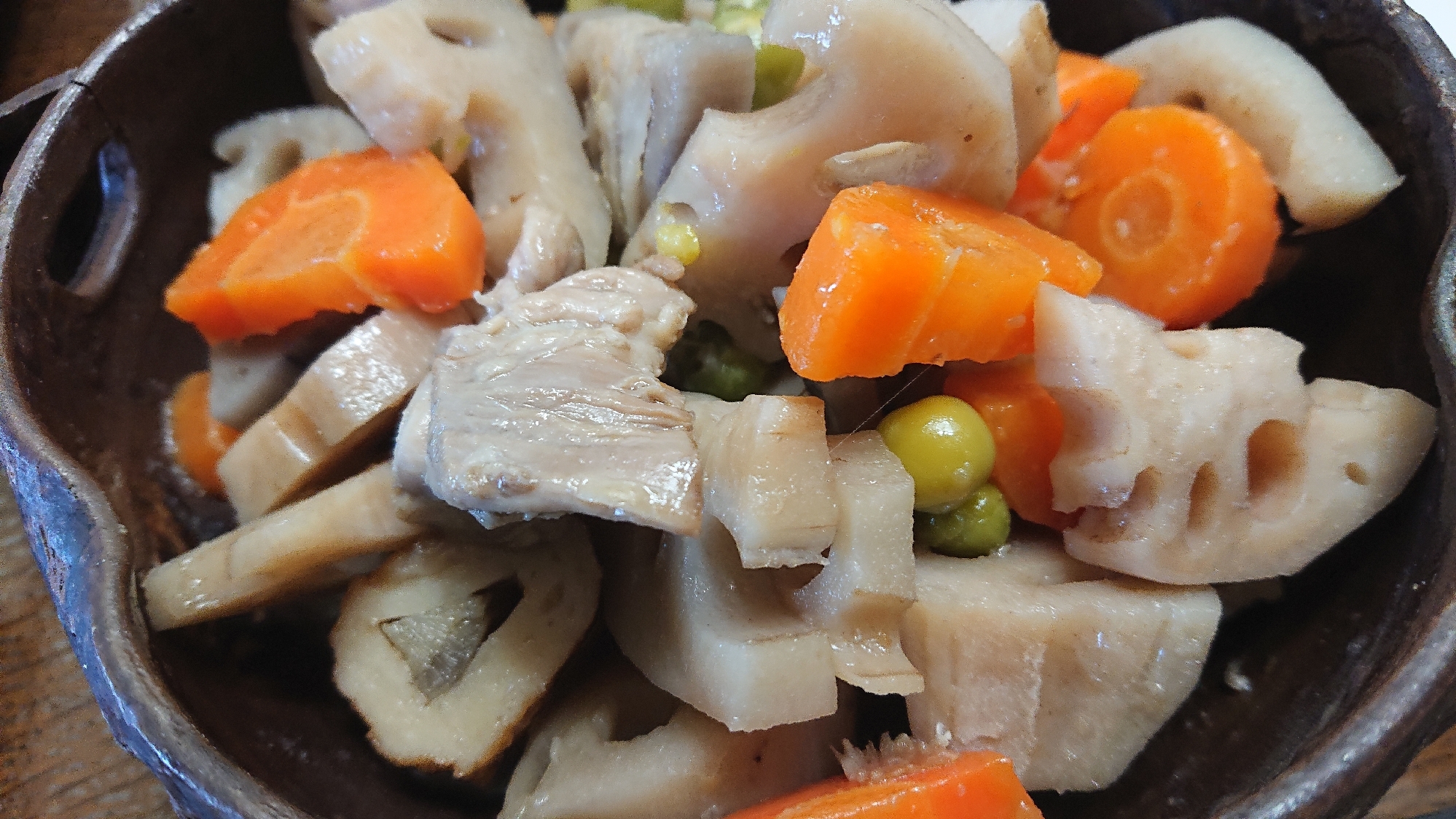 鶏モモ肉と根菜の煮物