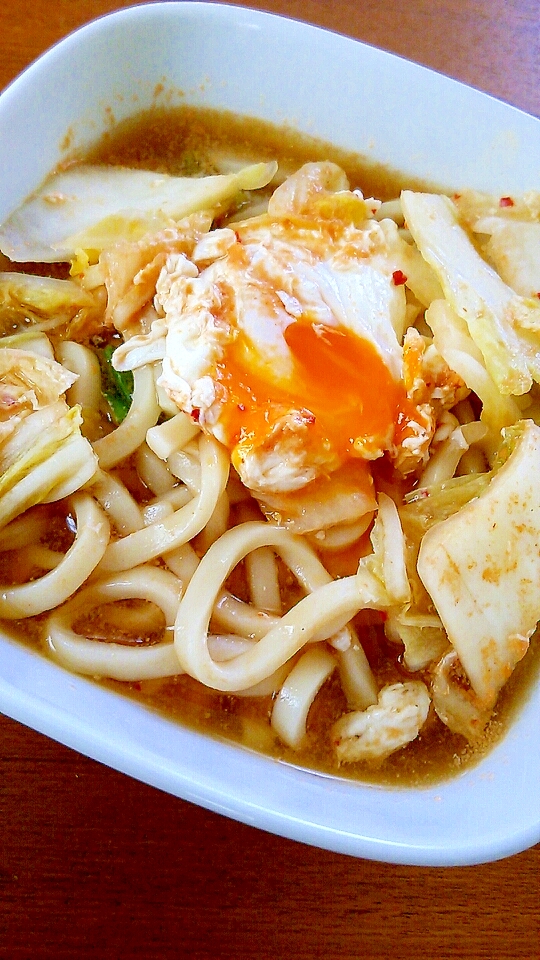 月見キムチうどん レシピ 作り方 By にゃんこすけ321 楽天レシピ