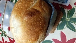 Guuママさん♪おうちでふんわり金の食パン風のパンが作れてとてもおいしくいただきました(*^-^*)ホームベーカリーにおまかせでとても簡単でした♡