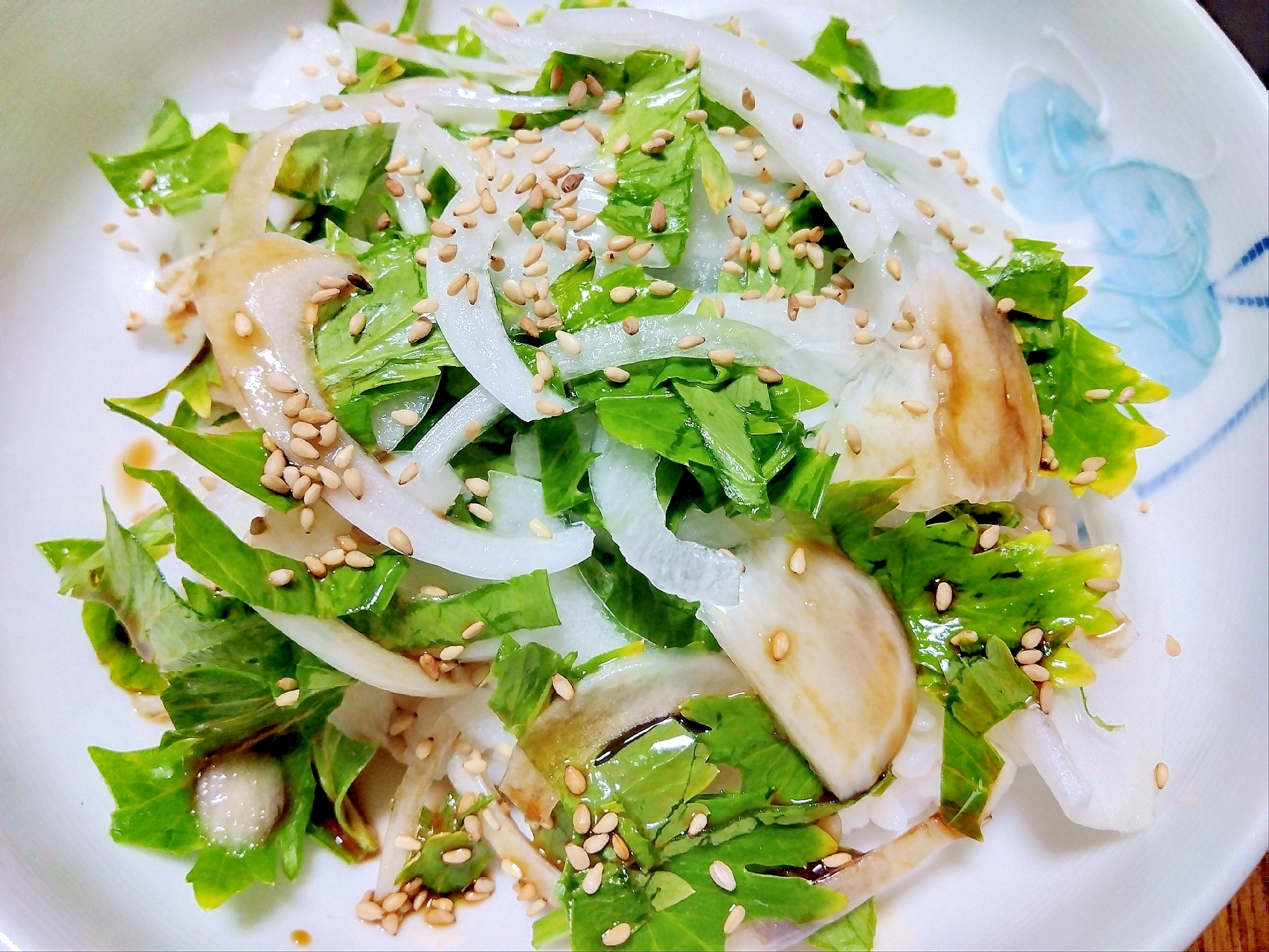 セロリの葉&新玉ねぎのサラダ