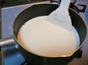 牛乳で作るカッテージチーズ ワインとともに レシピ 作り方 By 遊星 楽天レシピ 牛乳で作るカッテージチーズ ワインとともに レシピ 作り方 By 遊星 楽天レシピ