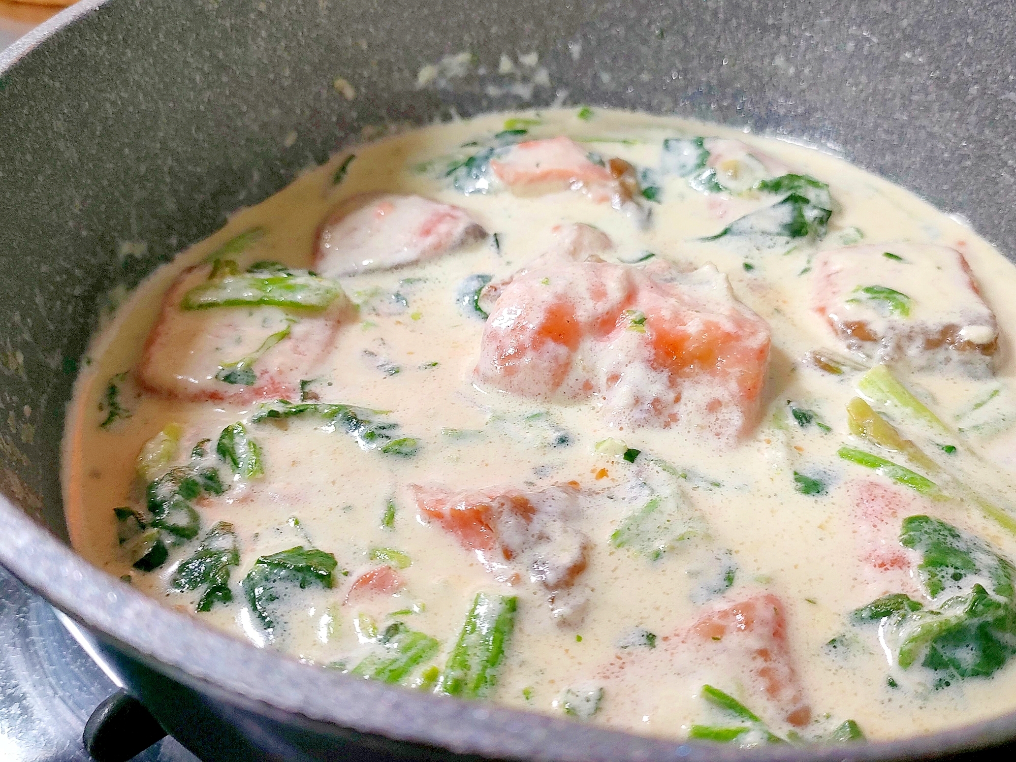 【試行錯誤の】鮭とほうれん草のクリーム煮