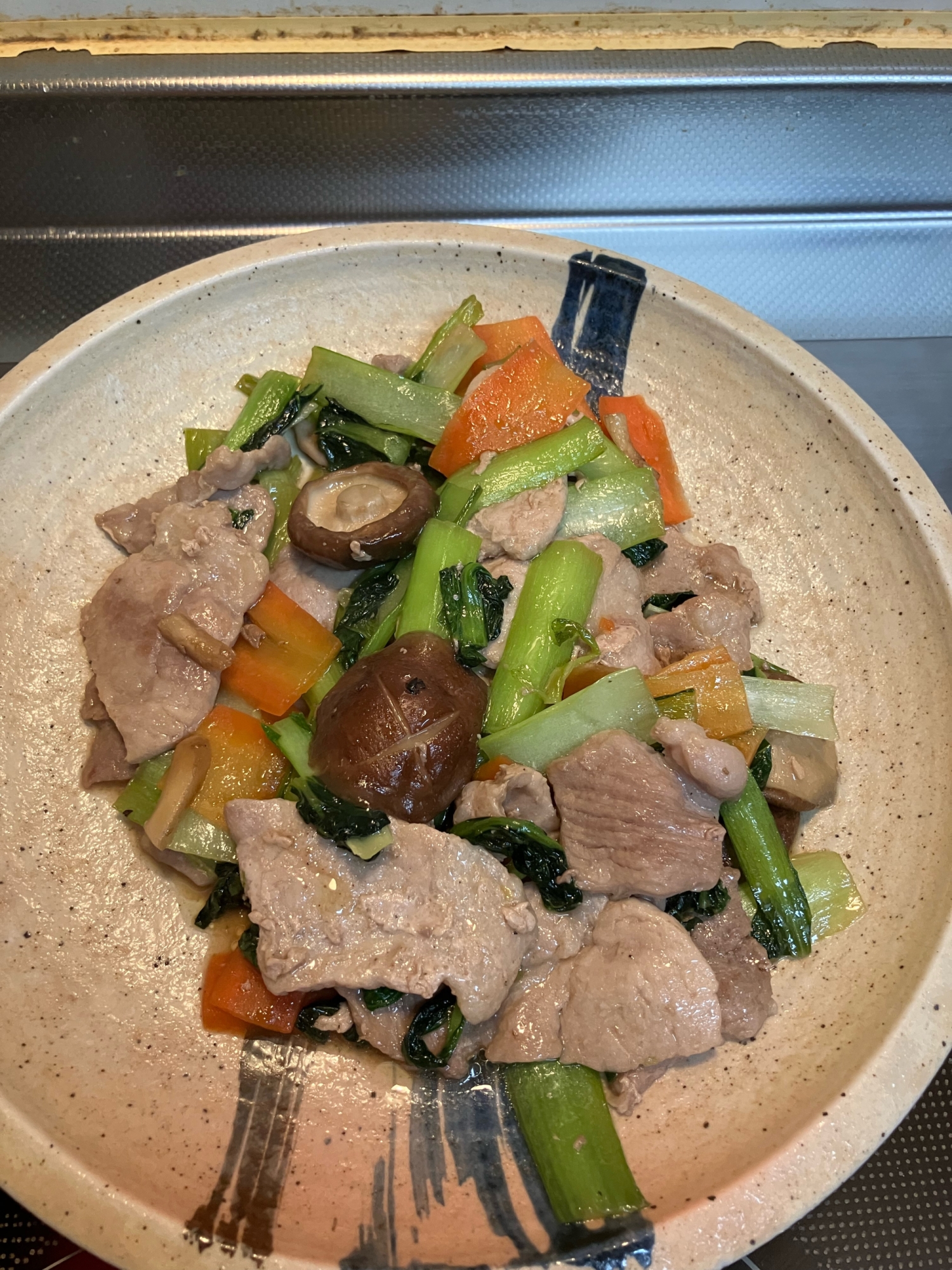 豚肉と小松菜と椎茸の炒め物^_^