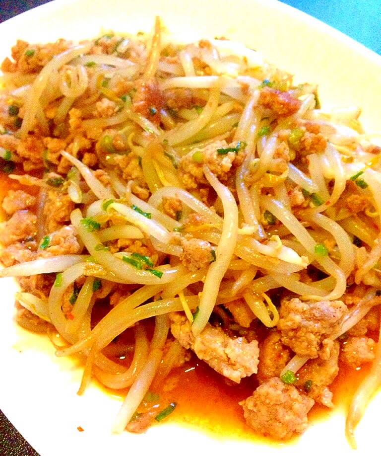 ご飯がすすむ 超簡単 もやしのピリ辛炒め レシピ 作り方 By あんこ W 楽天レシピ ご飯がすすむ 超簡単 もやしのピリ辛炒め レシピ 作り方 By あんこ W 楽天レシピ