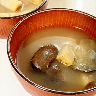 炒め茄子と新じゃがいもの味噌汁