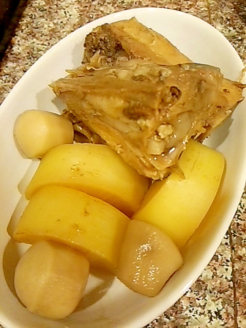 ぶりと里芋と大根の煮物