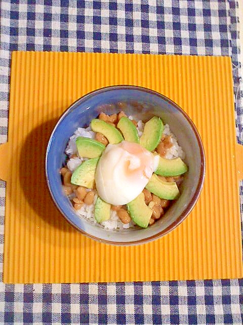 アボカド納豆の丼♪