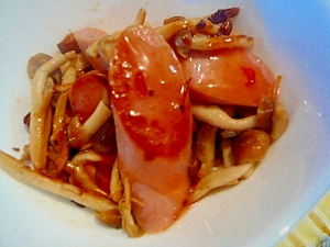 お弁当に簡単☆魚肉ソーセージのスイートチリ炒め