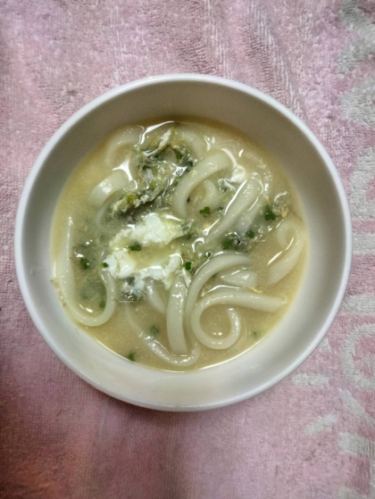味噌汁リメイク 細ニラ入れて卵とじうどん