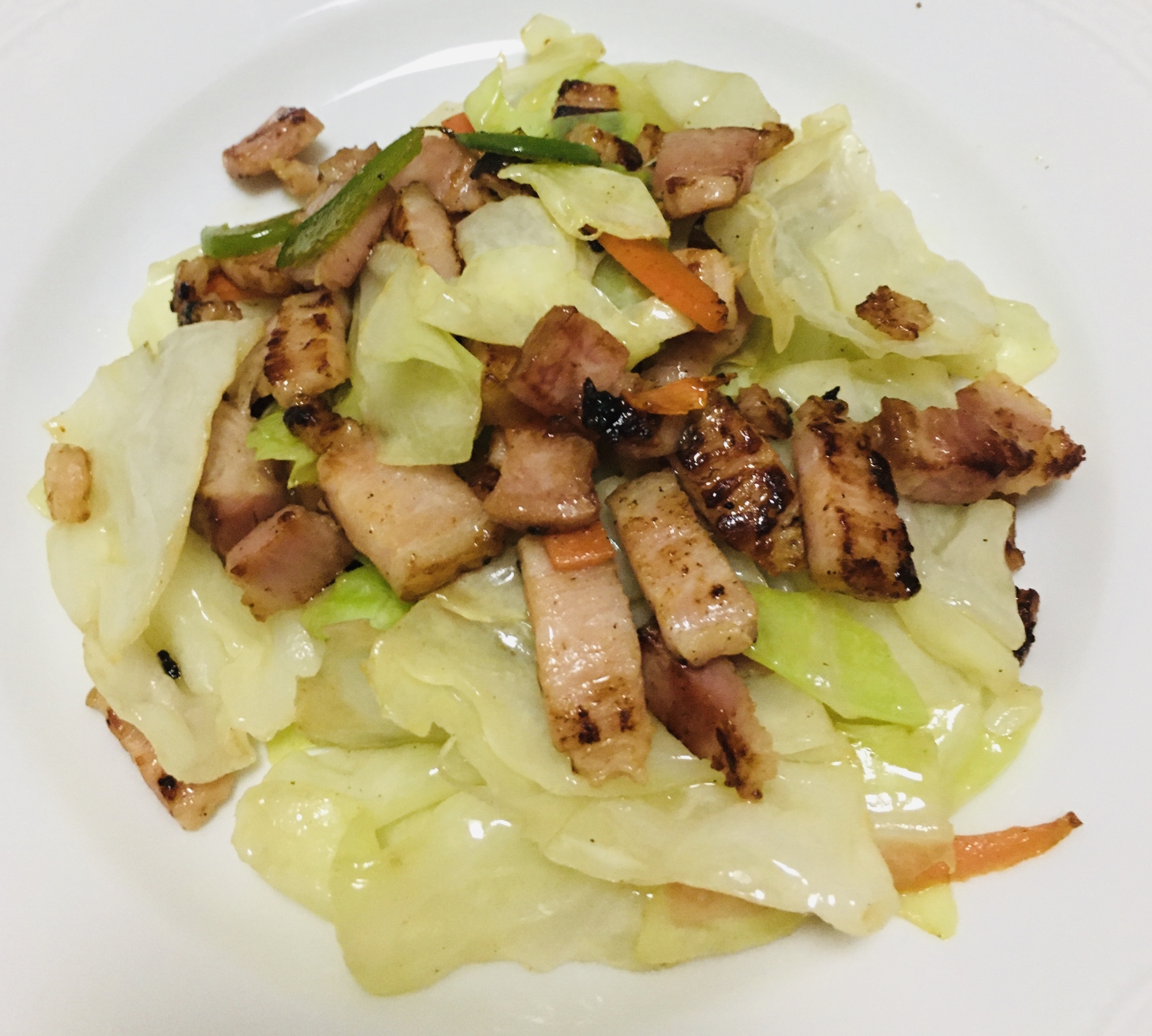 朝食で食え！　カット野菜とベーコン炒め