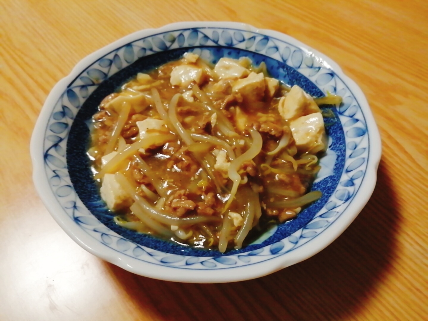 もやし入り麻婆豆腐