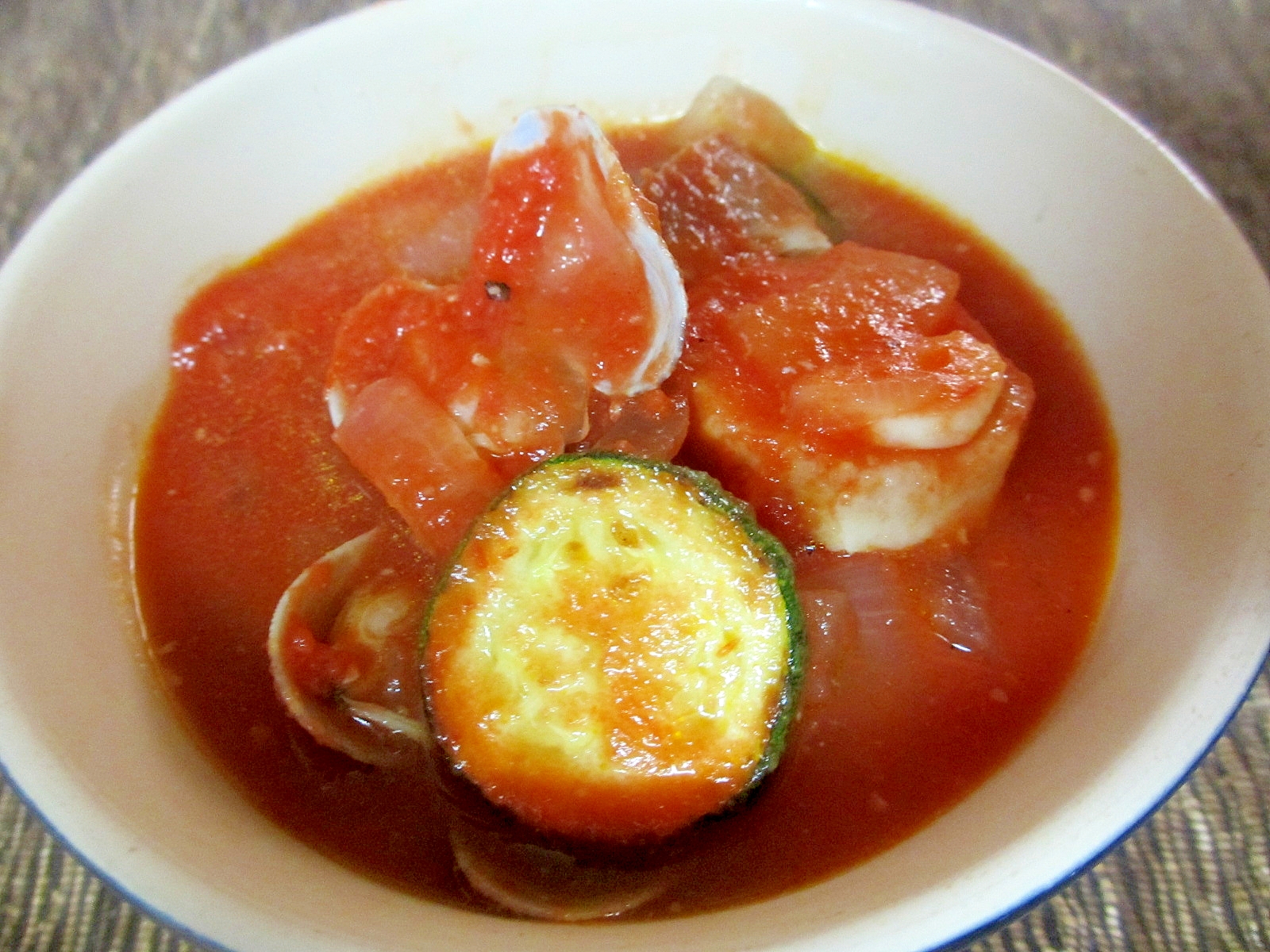 塩豚、あさり、ズッキーニのトマトたっぷりスープ