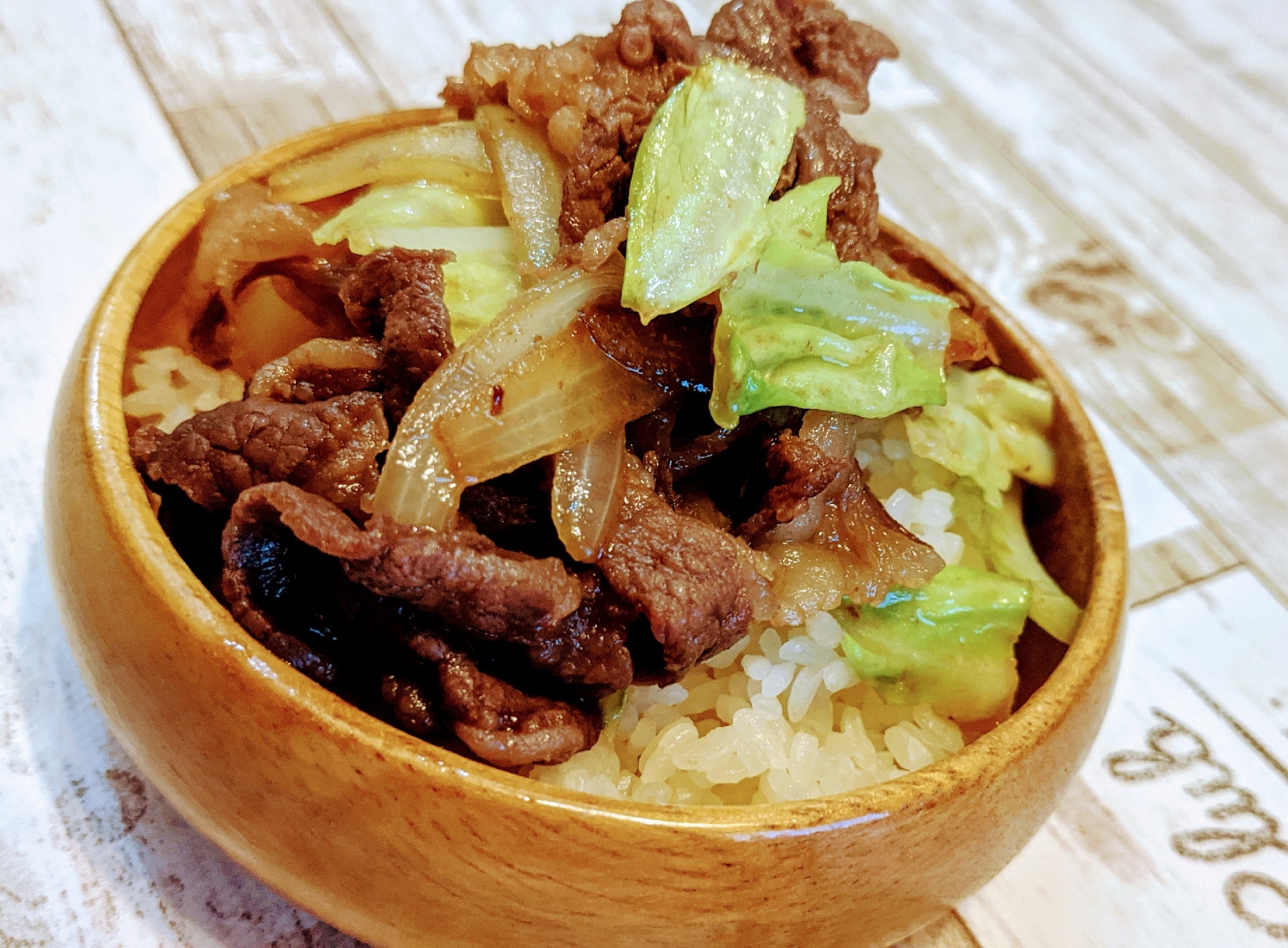 ボリューム満点(◕ᴗ◕✿)キャベツで牛丼