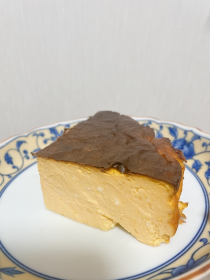 ただ混ぜて焼くだけ♡簡単バスク風チーズケーキ