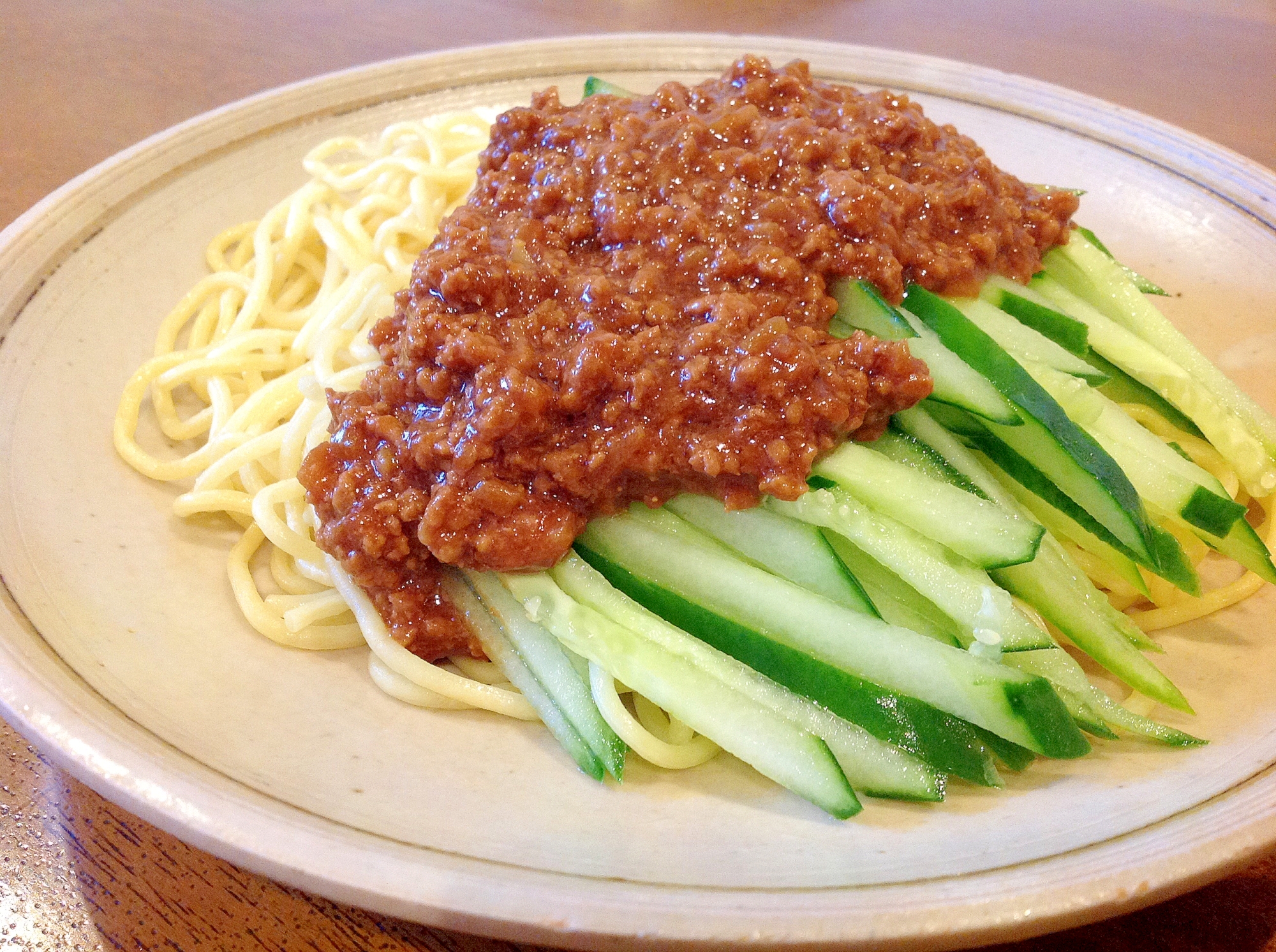 手軽にできる！赤味噌で作るジャージャー麺風