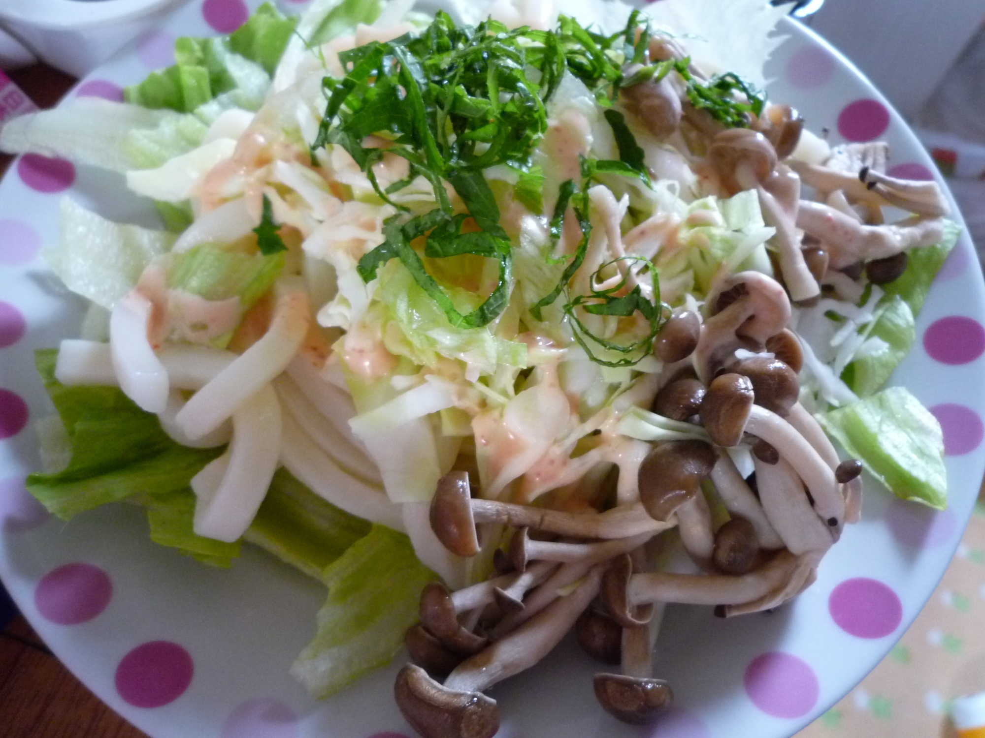 レタスとキャベツのサラダうどん