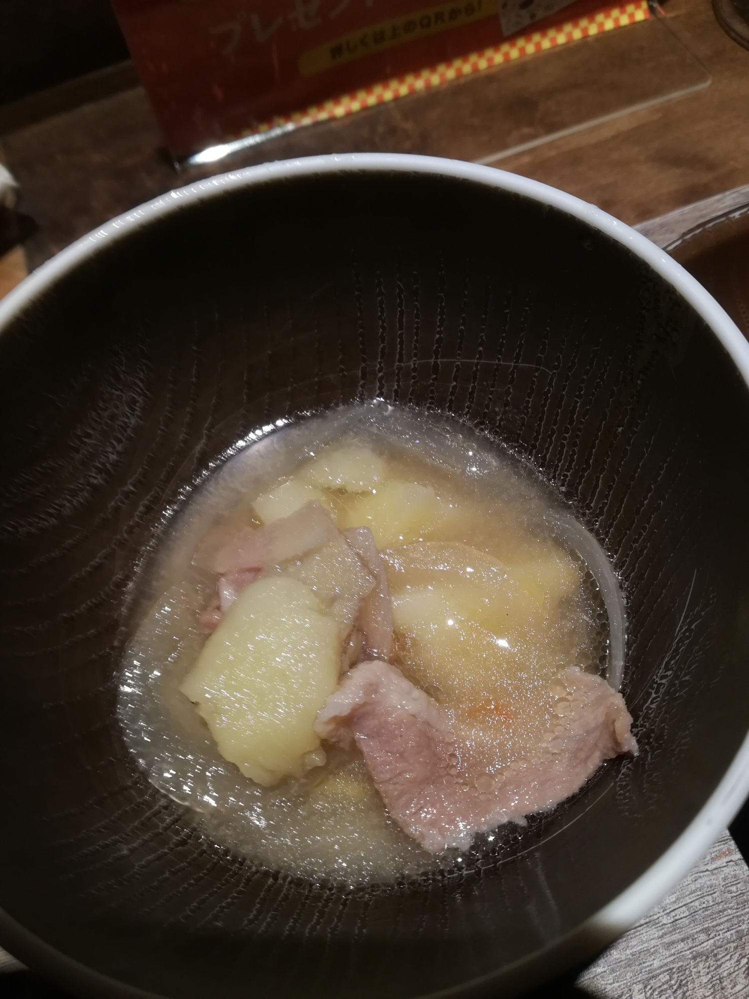 豚バラ肉のじゃがいもと玉ねぎのとろとろスープ