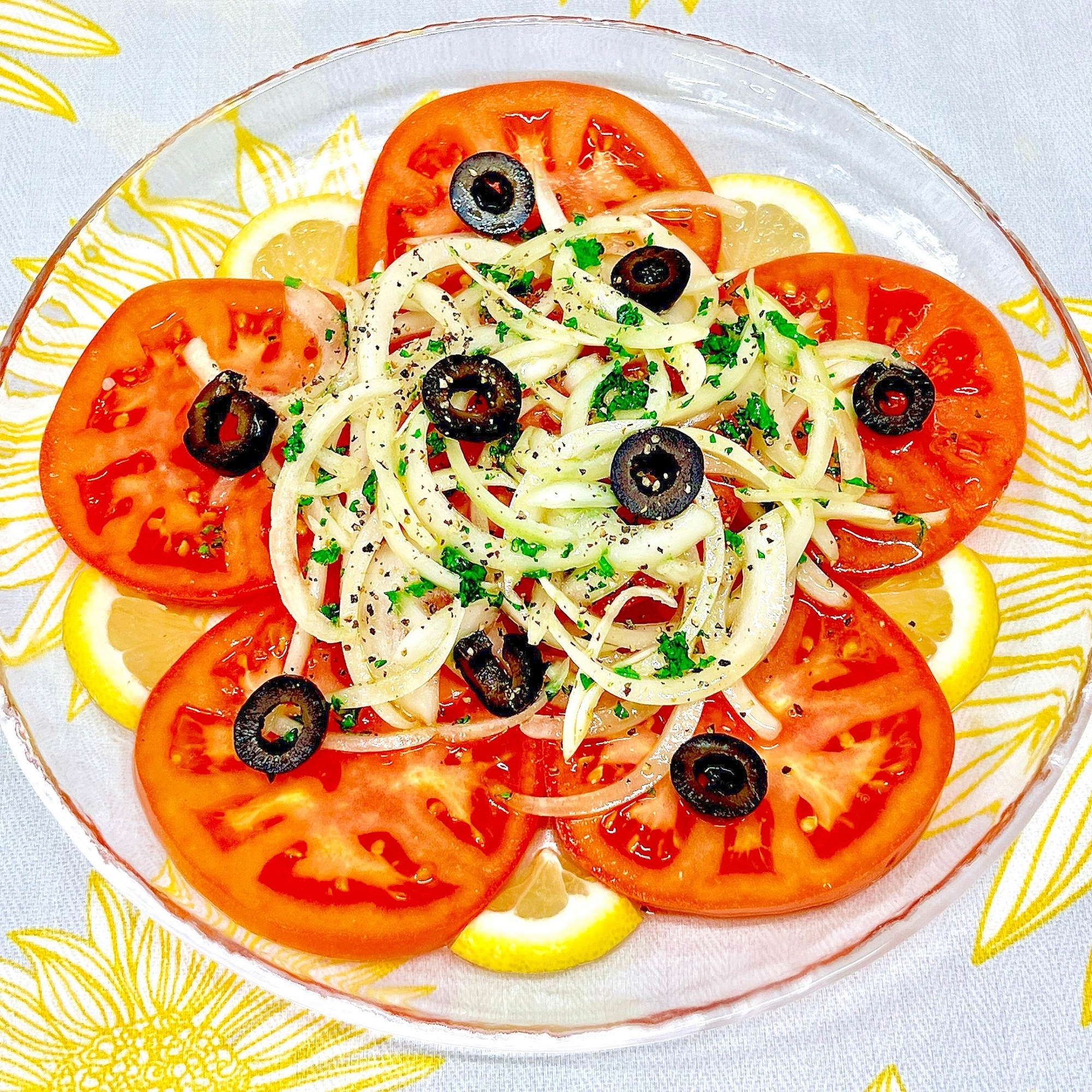 トマトと玉ねぎのマリネサラダ