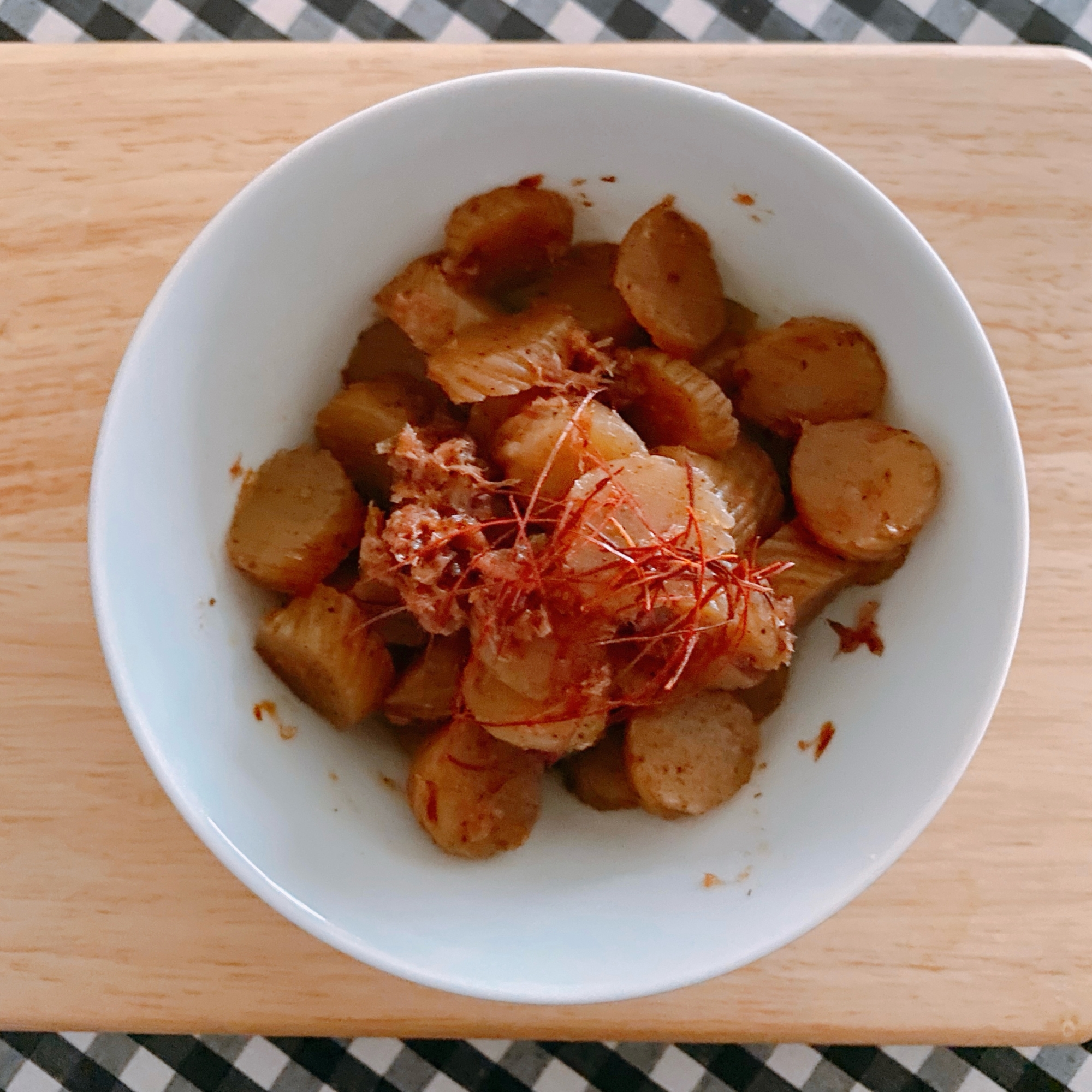 一味唐辛子でぴり辛こんにゃく甘辛煮