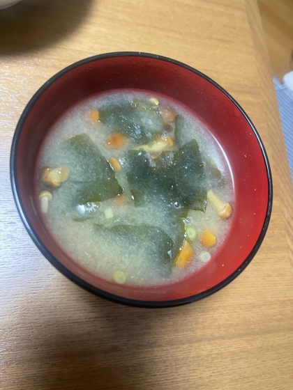 なめこ豆腐の味噌汁