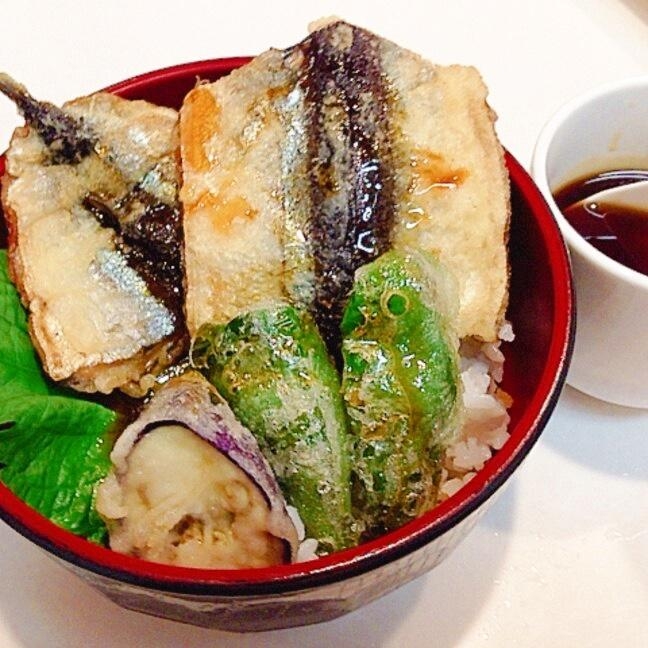 今が旬ですよ☆甘いタレが絶品の美味しい秋刀魚天丼