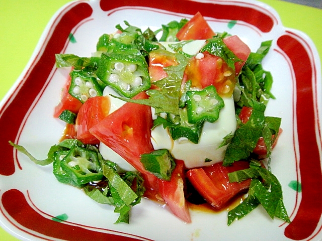 豆腐とオクラトマト大葉のサラダ