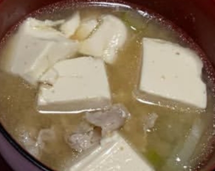 豆腐と大根とえのきの味噌汁