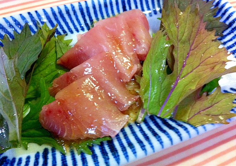 鮪と水菜のカルパッチョ　わさび醤油ドレッシングで