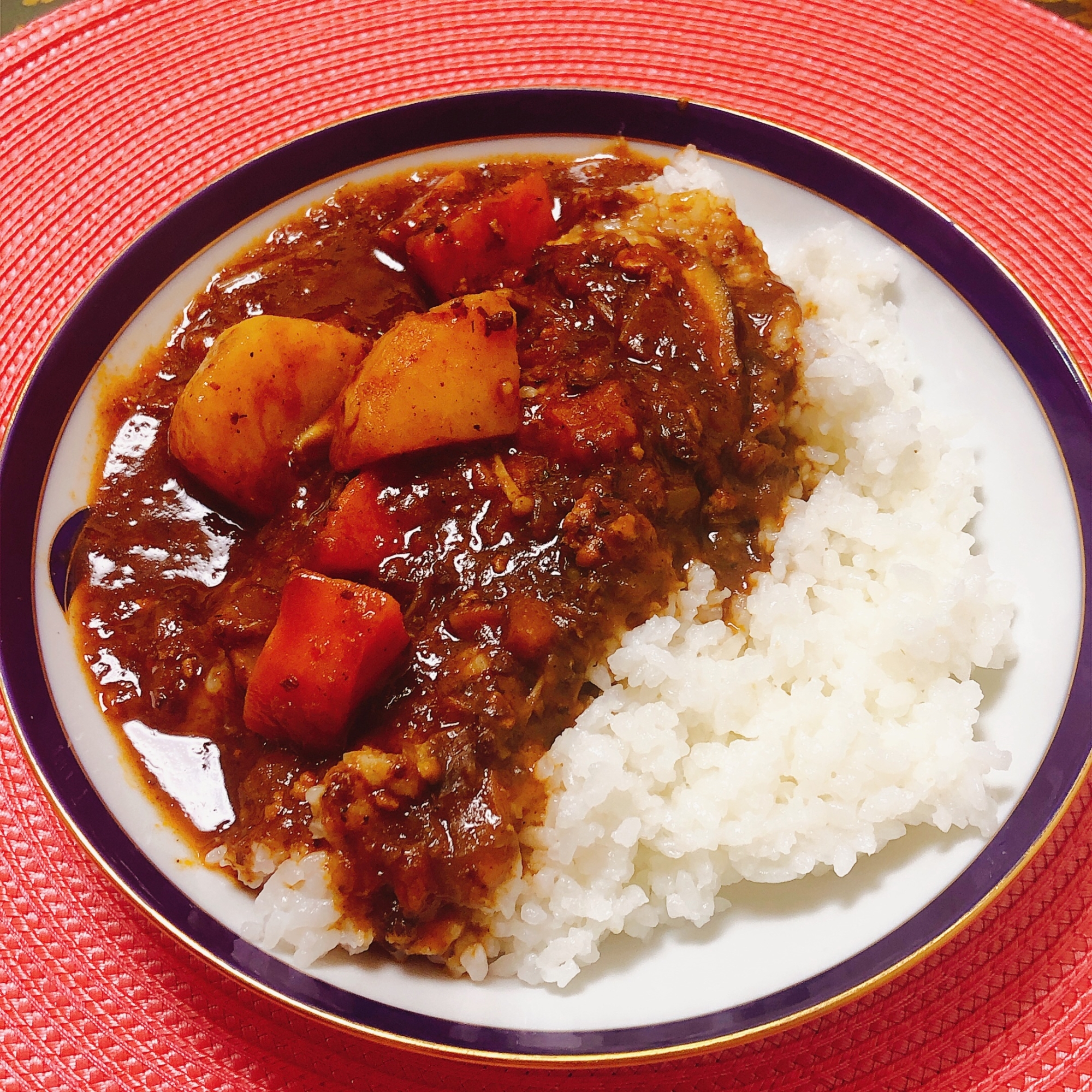 まるでカレーみたいな♪節約ハヤシライスෆ˚*