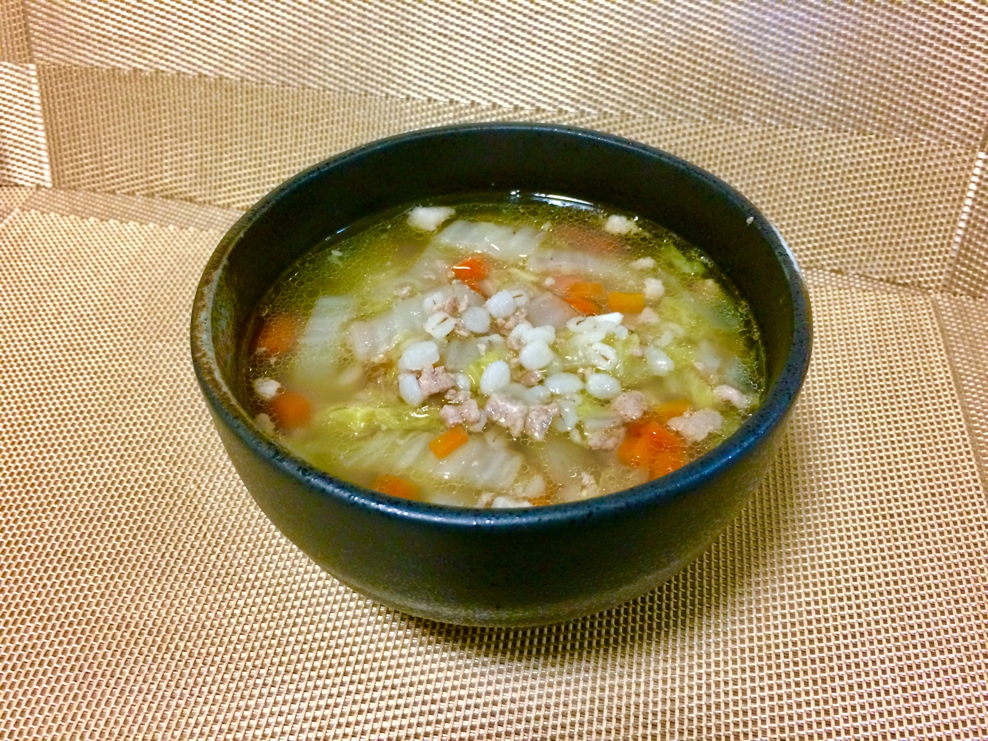 たっぷり野菜と押し麦入り 中華スープ