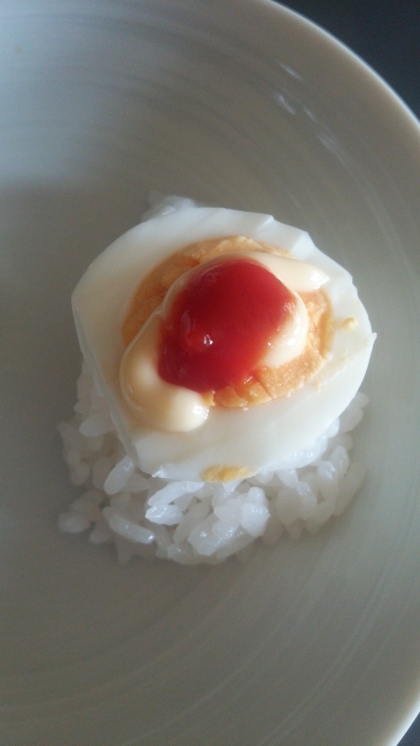 こんばんは(^▽^)ゆで卵おにぎり今日もとても美味しかったです♬