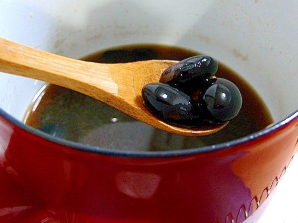 ツヤツヤ☆蒸し黒豆で簡単★黒豆の甘煮の漬け汁