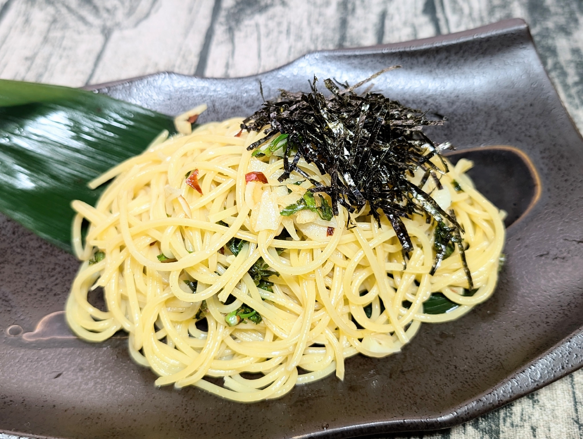 ウコギの和風パスタ