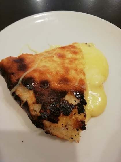 フライパンで簡単！とろ～りチーズの チーズナン