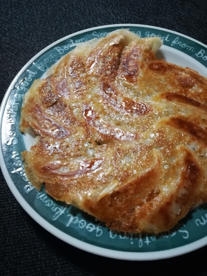 【画像付き解説】★パリパリ羽根付き餃子の焼き方★