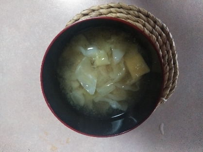 胡麻たっぷり❤︎キャベツのお味噌汁