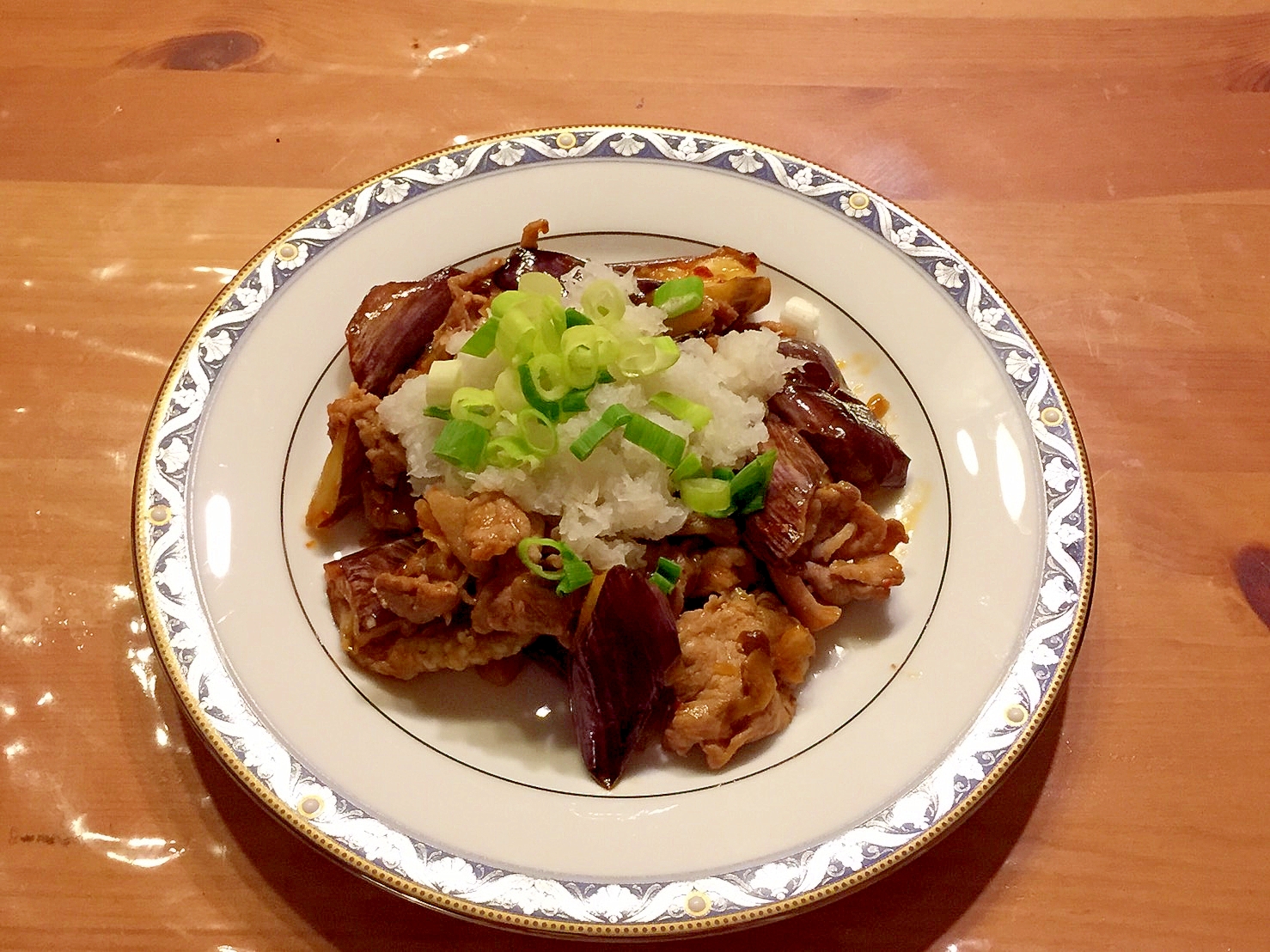 【夏バテでも食べやすい】なすと豚肉の搾菜炒め