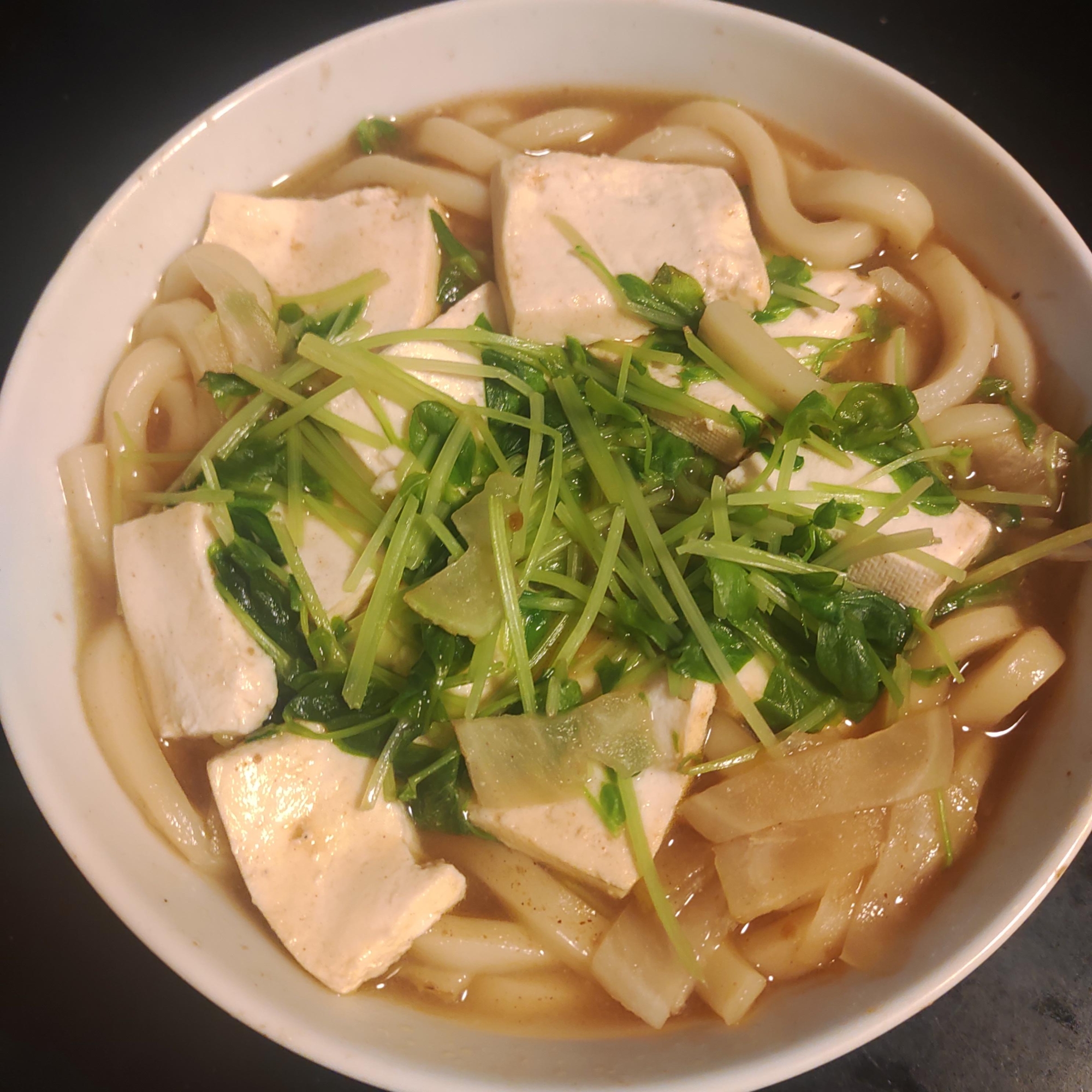 豆苗、豆腐、かぶのカレーうどん