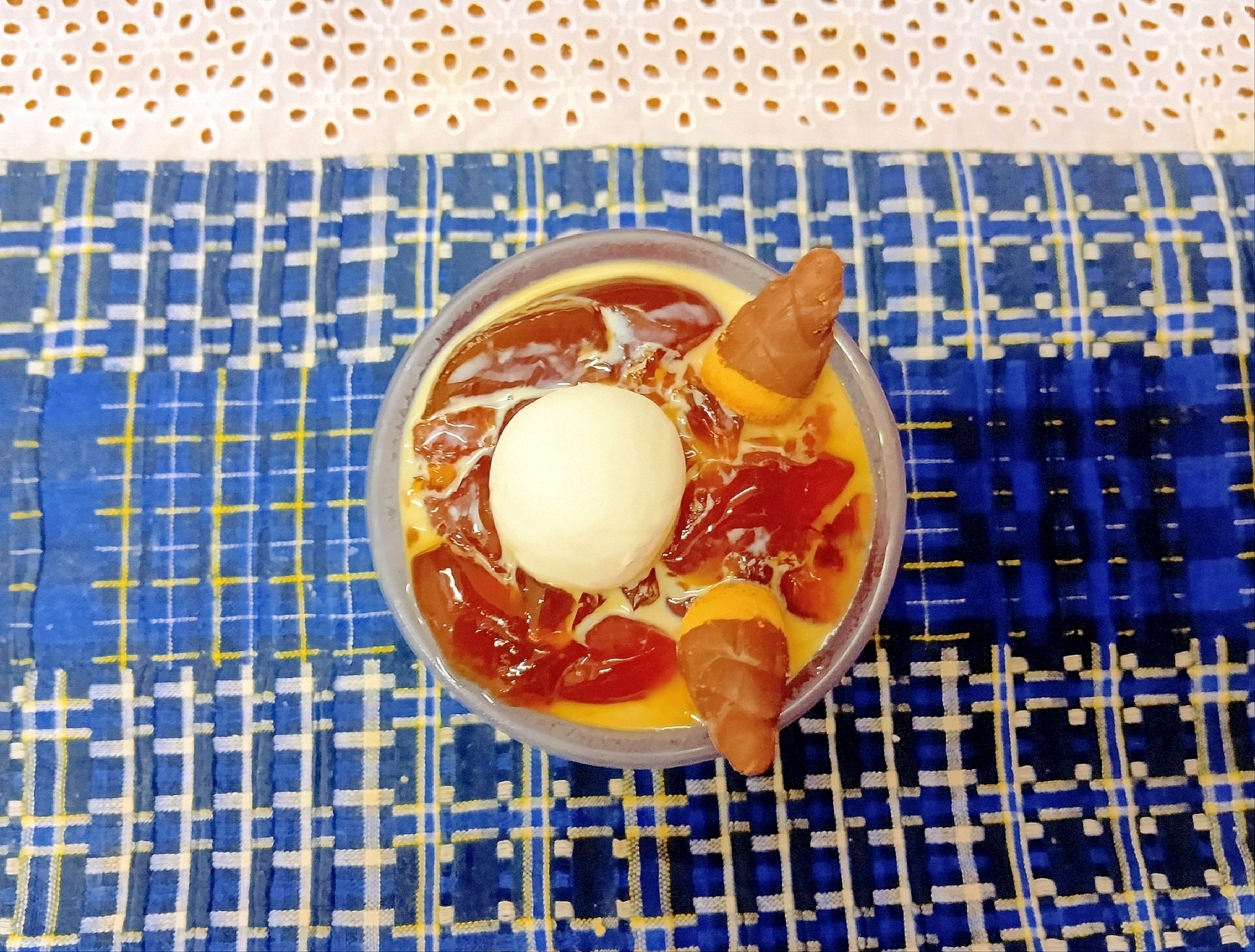 チョコ菓子とヨーグルト