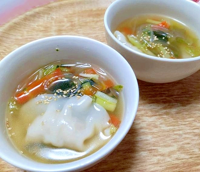 冷凍餃子を使ったボリュームのある中華スープ
