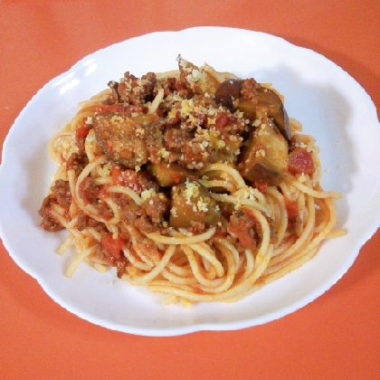 おっさん5593さん♪夕食に作りました！ナスと挽き肉たっぷり、トマト缶を使って、手軽に美味しいスパゲティが出来ました☆素敵なレシピ感謝ですo(^o^)o